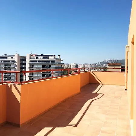 Magnifico Atico, Enorme Terraza, Playa Y Parking. *